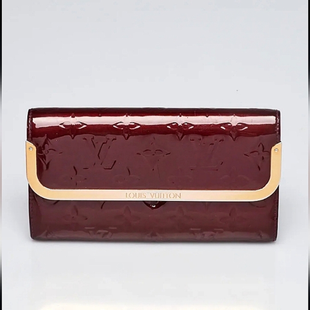 LOUIS VUITTON Rouge Fauviste Monogram Vernis Rossmore Wallet